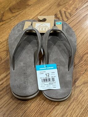 Reef Ojai Classic Suede Gray Flip Flops  
Cushioned Comfort Sz 10 men’s